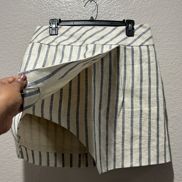 J Crew Striped Linen Crossover Wrap Mini Skirt Size 8 Cream Navy Blue - Picture 3 of 9